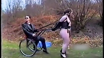 Bdsm-Trening For Lesbiske Ponygirls