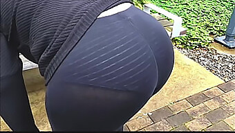 Vídeo Caseiro De Uma Milf Curvilínea Mostrando Sua Bunda Grande